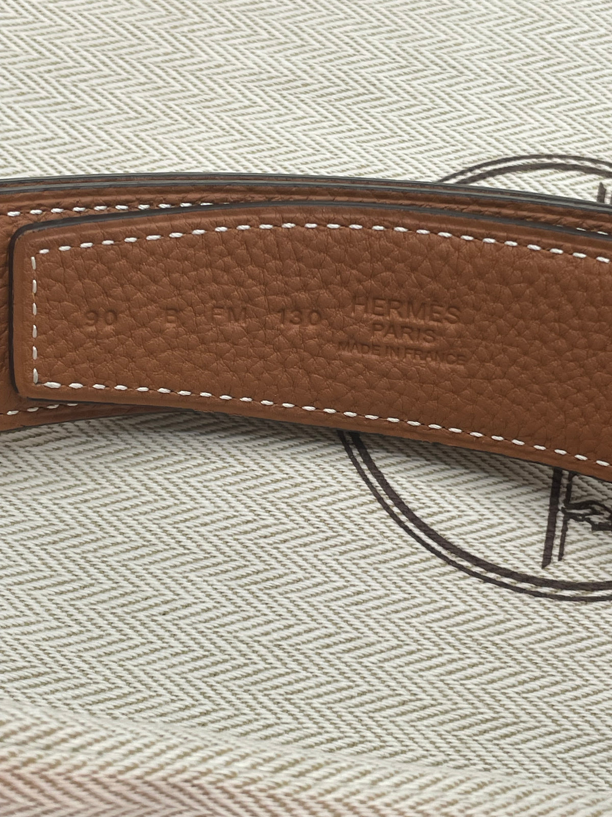 Black/Brown Hermes Belt Martelee hammered H, 32mm reversible, with box and Bag, 90