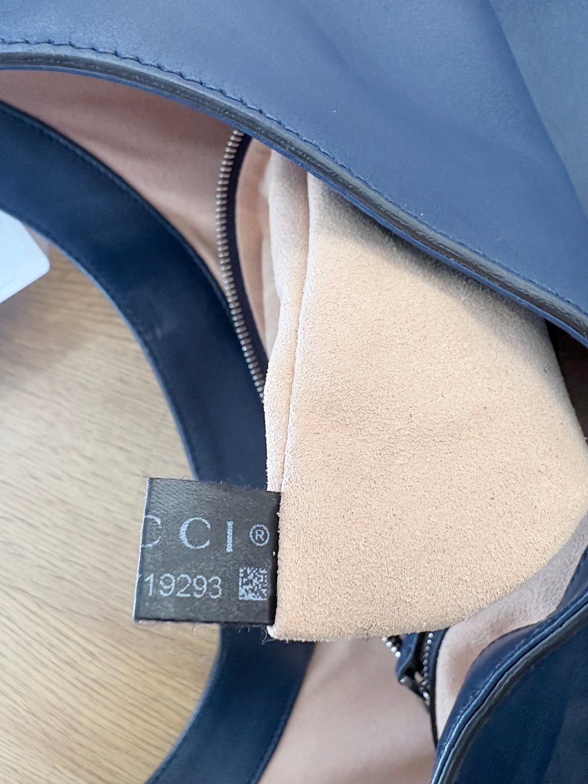 Navy Gucci Handbag Dionysus Hobo- light marking on the back and interior