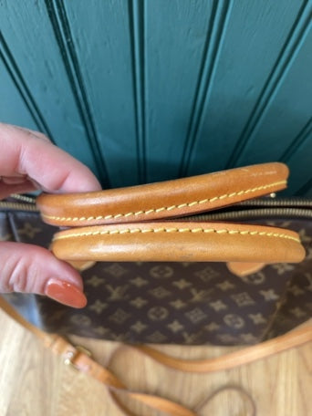 Signature Monogram Louis Vuitton Handbag Turenne Satchel 2018 with ppwk & shopping bag 

VGUC, PM