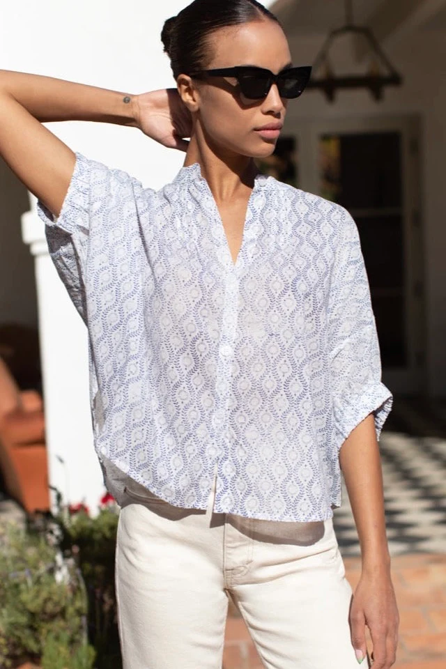 White blue Emerson Fry Short Sleeve Blouse Floral print button down, One Size