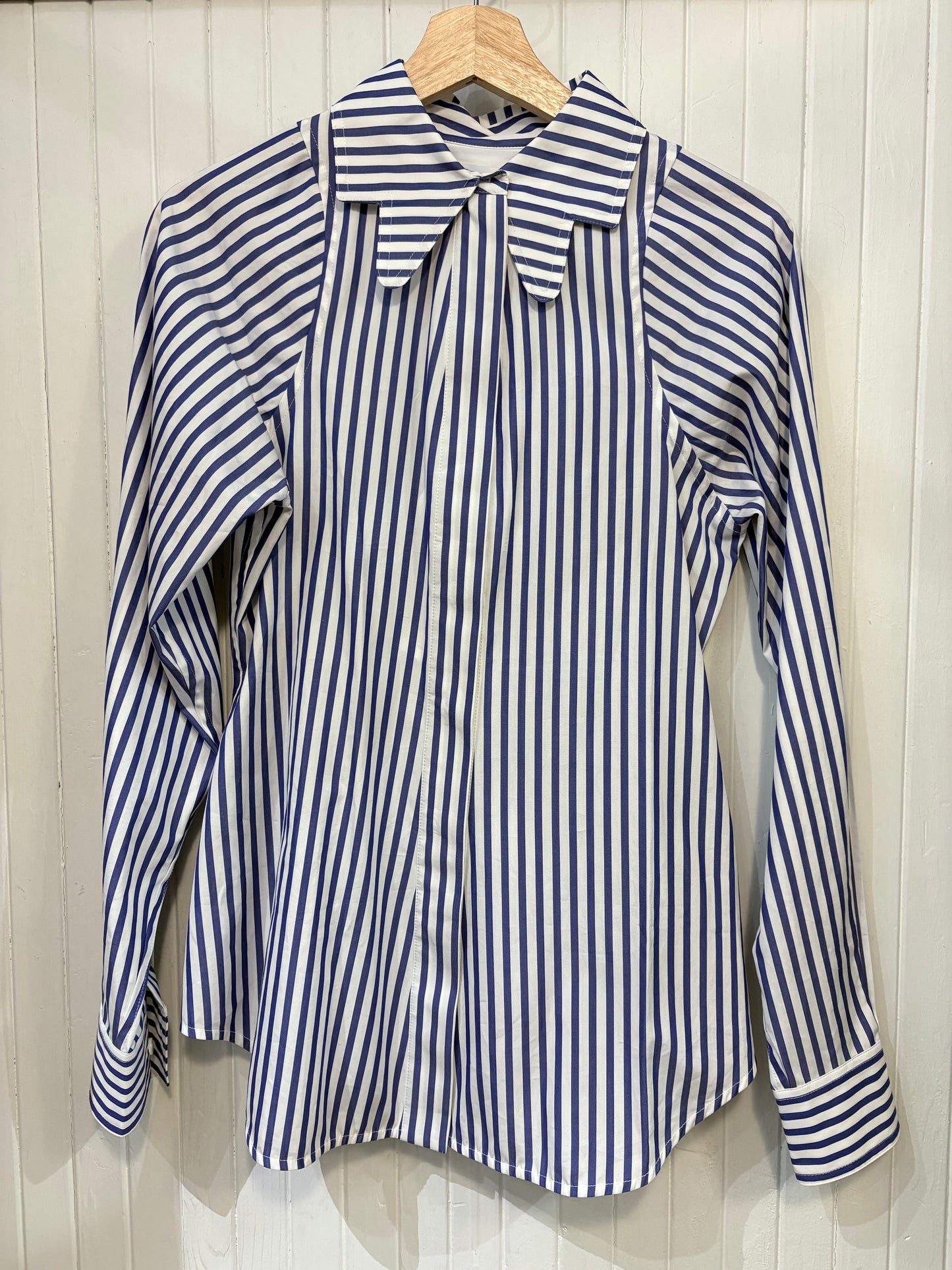 Blue pin Victoria Beckham Blouse NWT, s