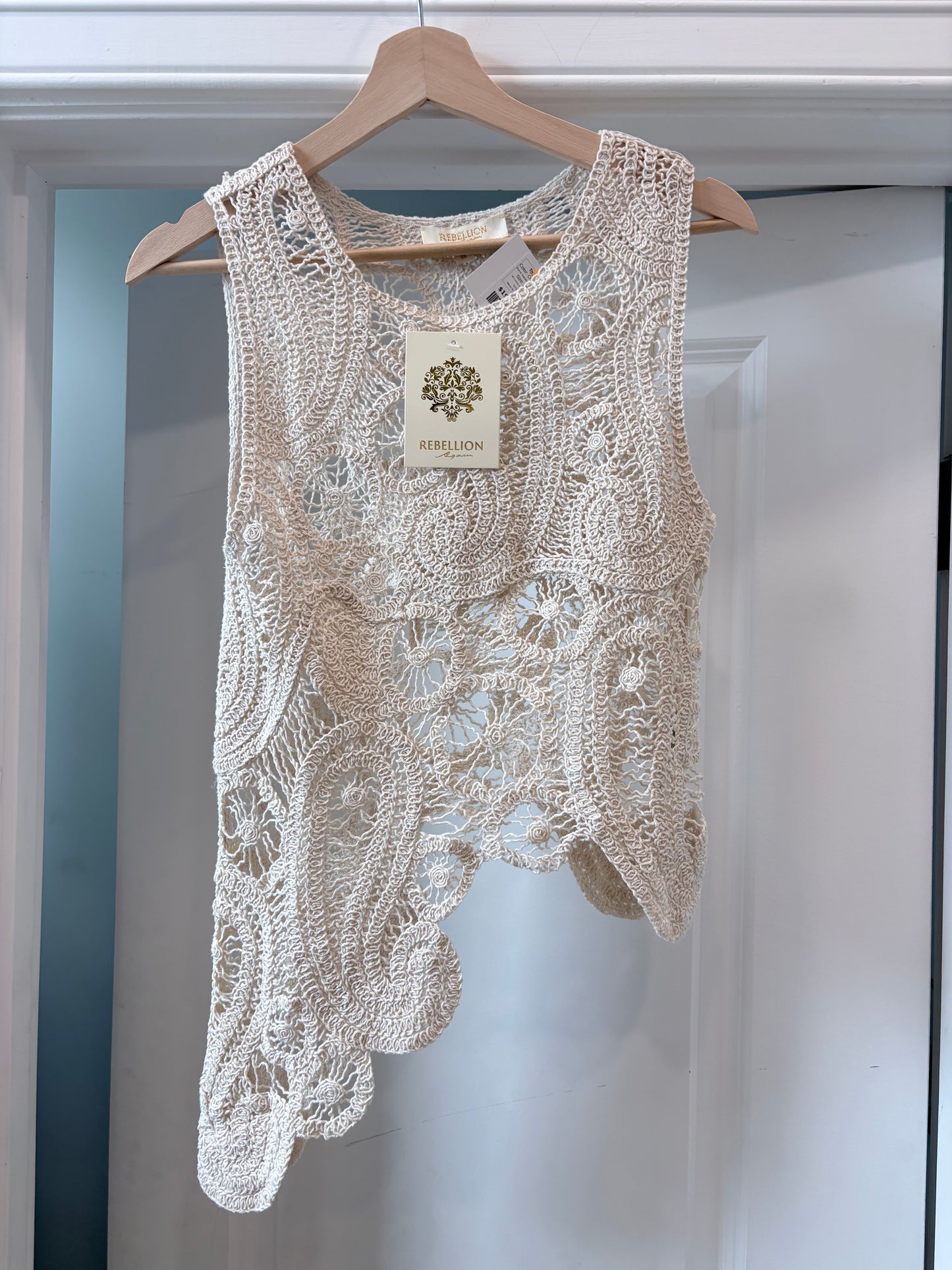 Cream Rebellion Again Sleeveless top NWT crochet asymetrical, M