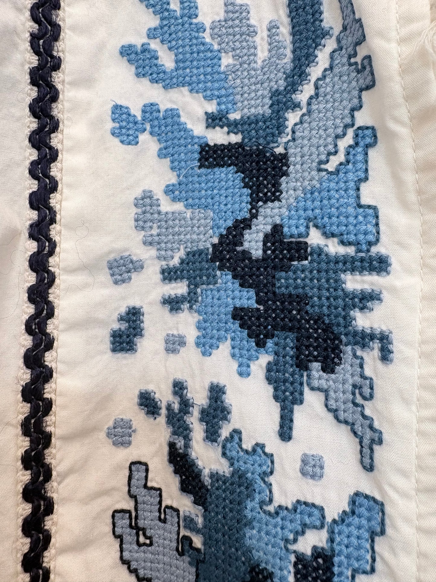 White/Blue  Zara  Blouse  NWT, Embroidered , M