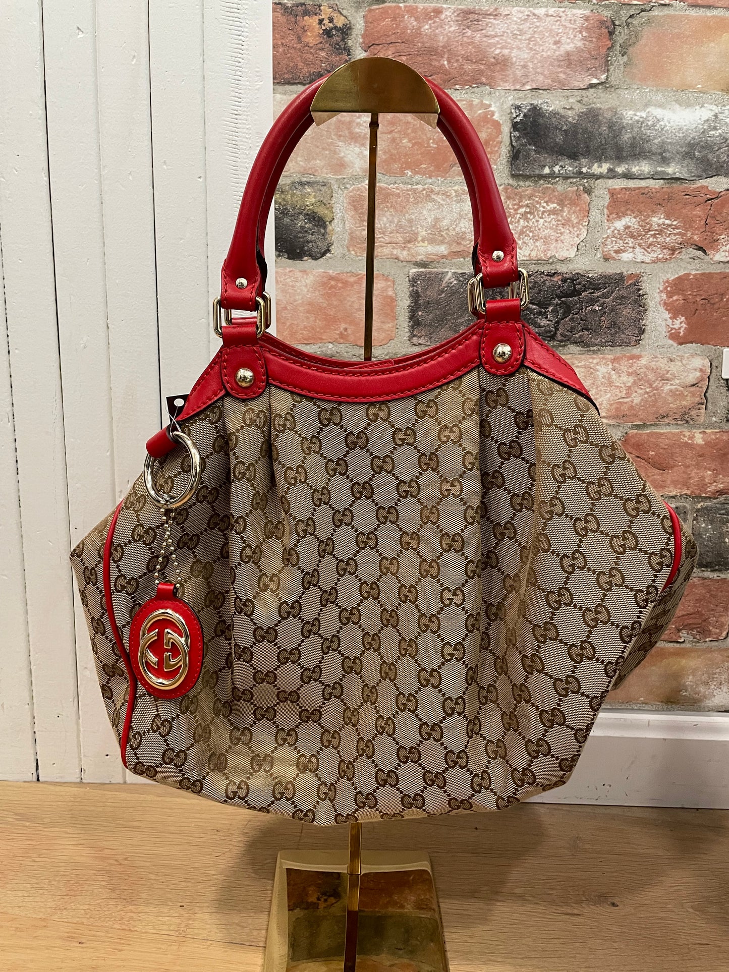 Brown/Red Gucci Handbag Excellent condition