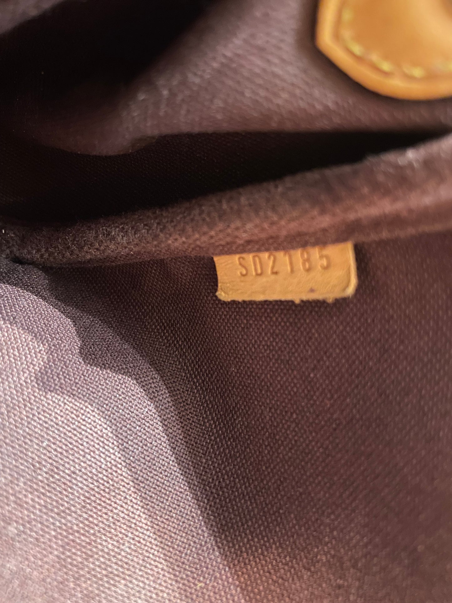 Signature Monogram Louis Vuitton Cross body bag Favorite 2015 - NO BOX OR BAG