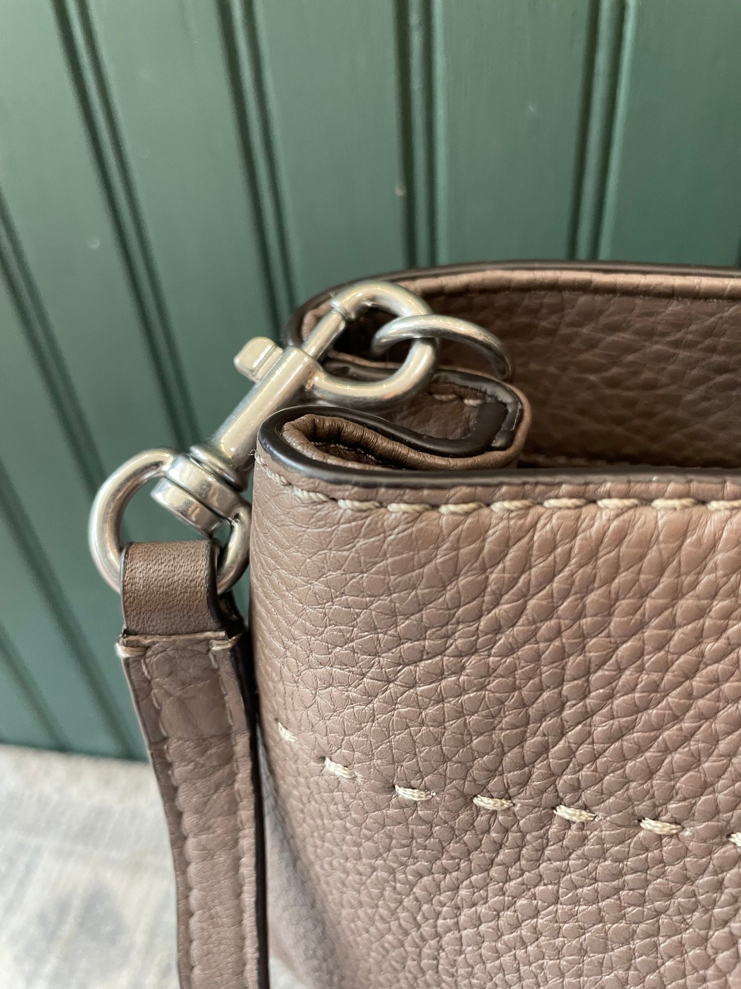 Taupe, Pebbled Tory Burch Handbag Top handle McGraw Satchel