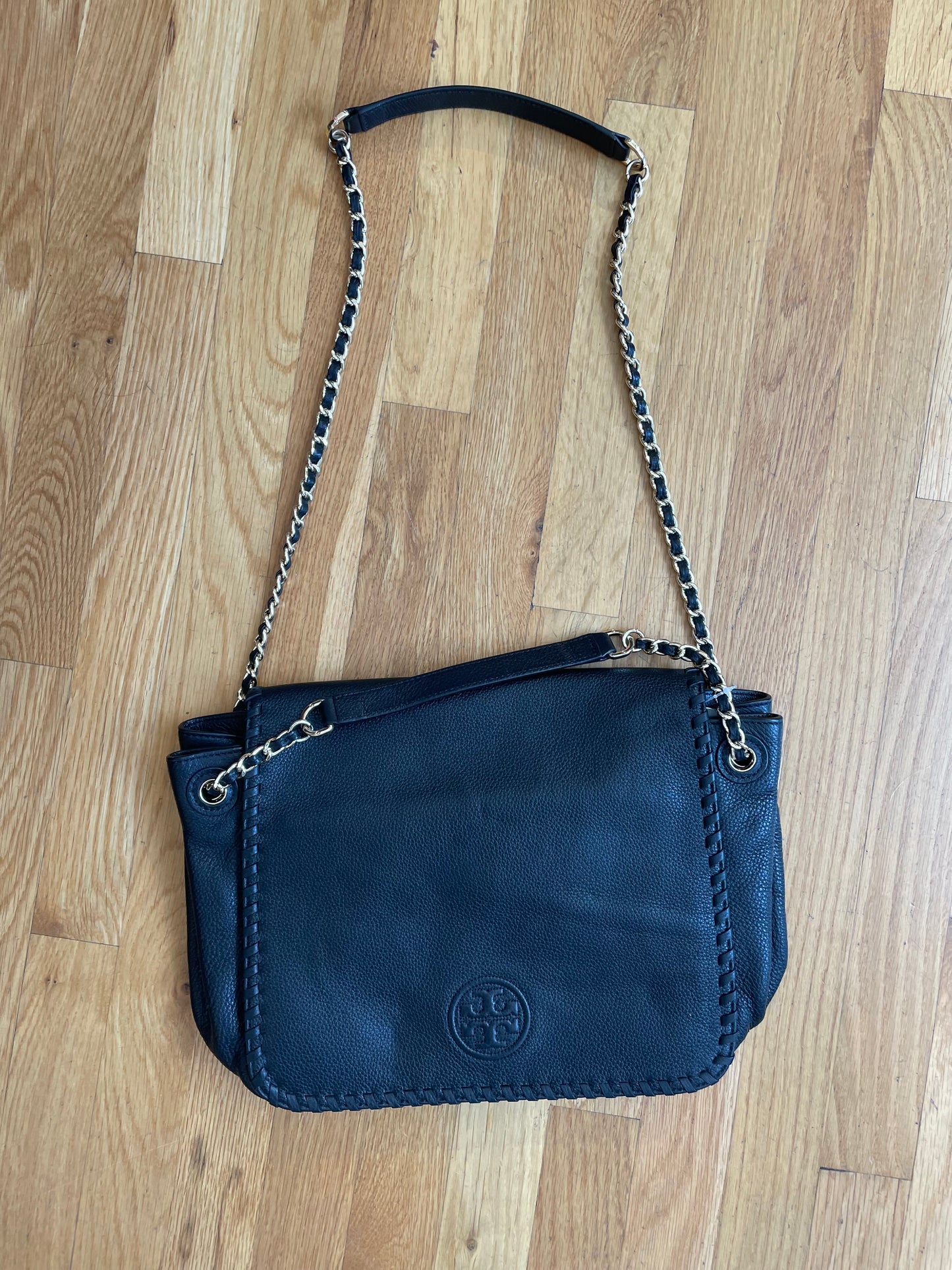 Black, Pebbled  Tory Burch  Handbag Gold chain, "Marion Flap"