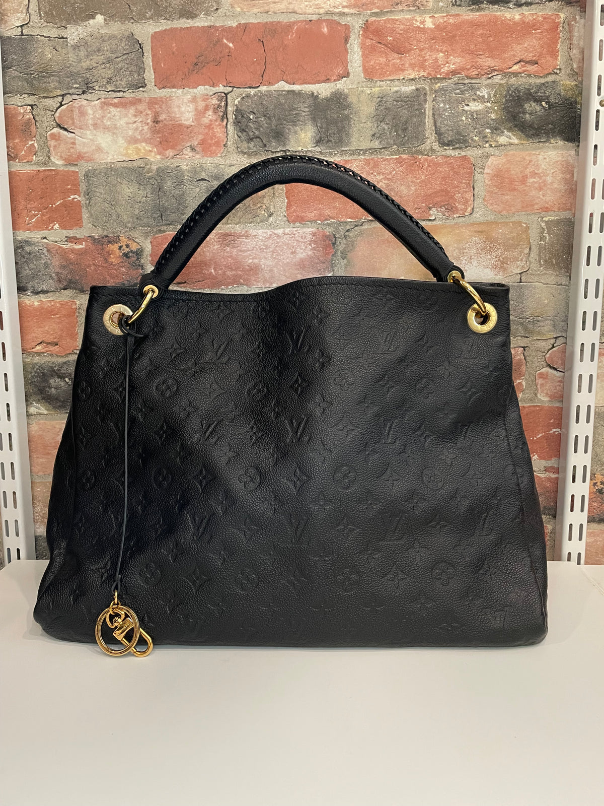 Black  Empreinte Louis Vuitton Handbag Excellent condition Artsy/Artsie MM 2022, BAG AND BOX