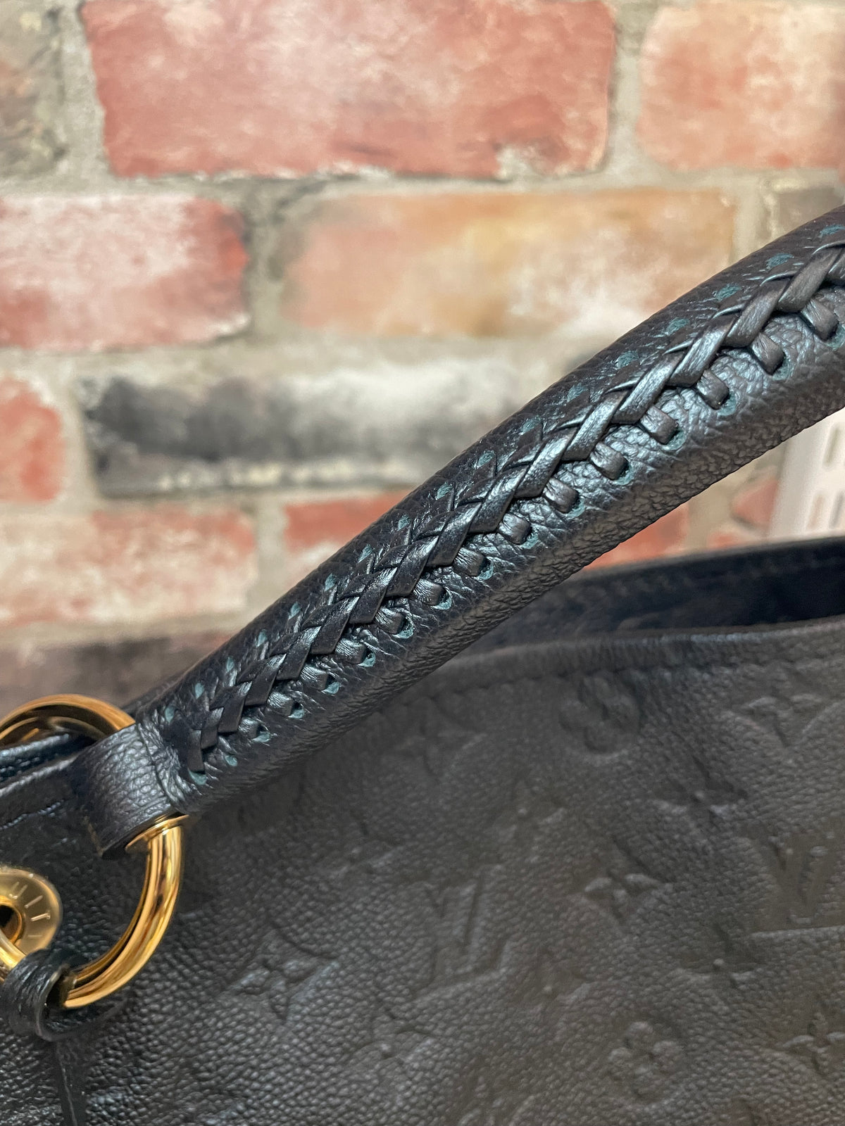 Black  Empreinte Louis Vuitton Handbag Excellent condition Artsy/Artsie MM 2022, BAG AND BOX
