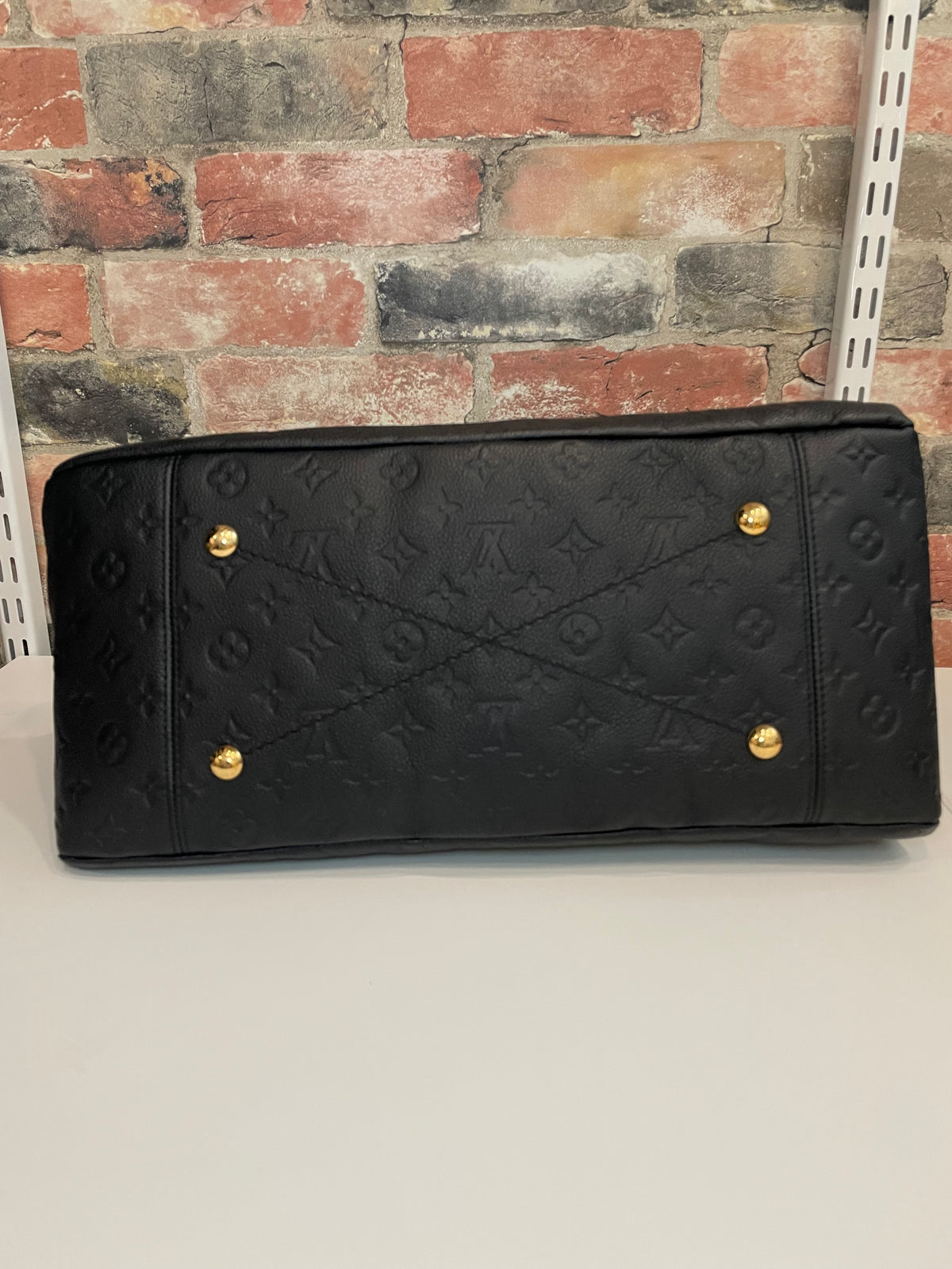 Black  Empreinte Louis Vuitton Handbag Excellent condition Artsy/Artsie MM 2022, BAG AND BOX