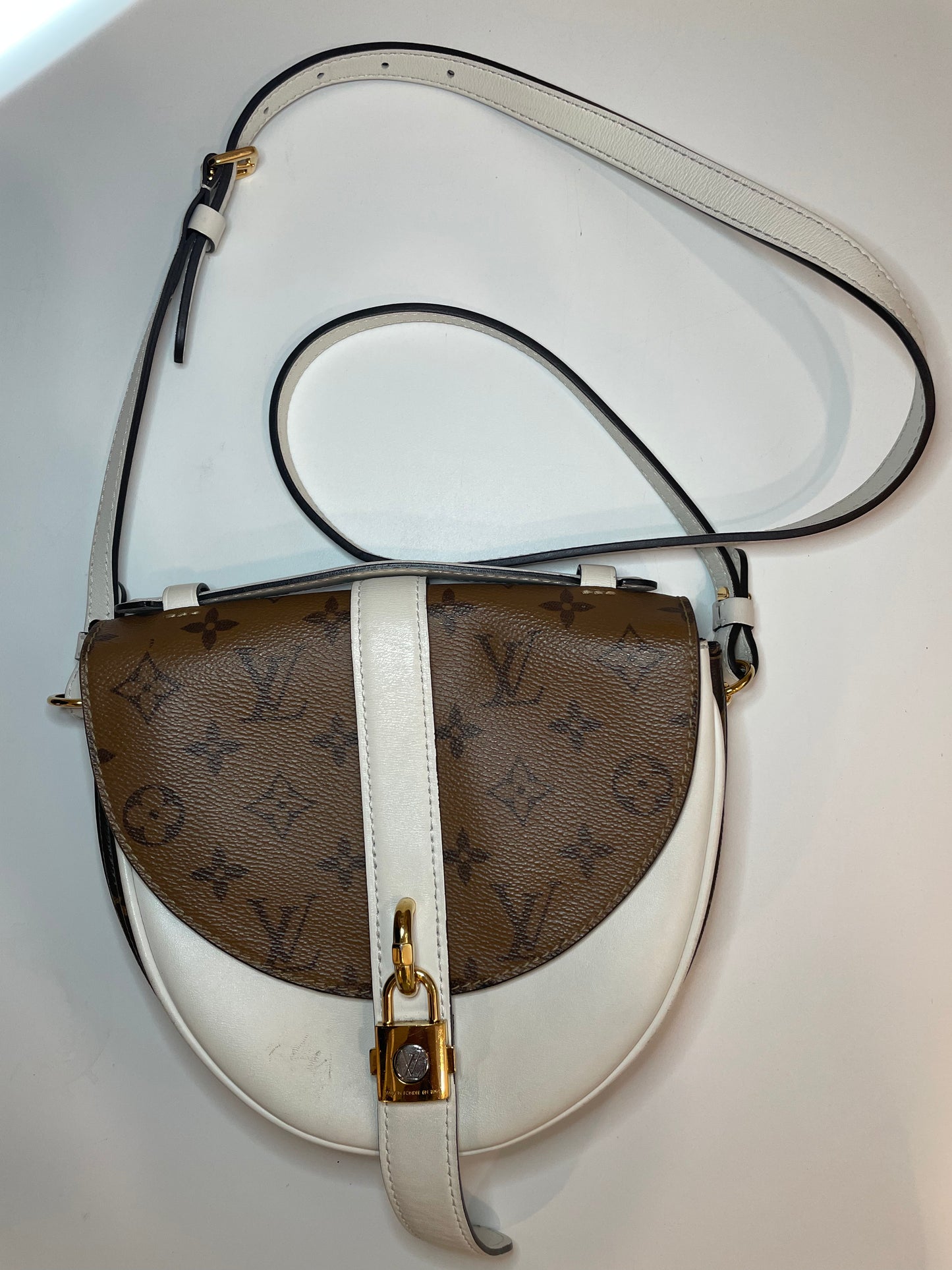 White/Brown Monogram  Louis Vuitton Crossbody Chantilly Lock 2018 VGUC, W CoA