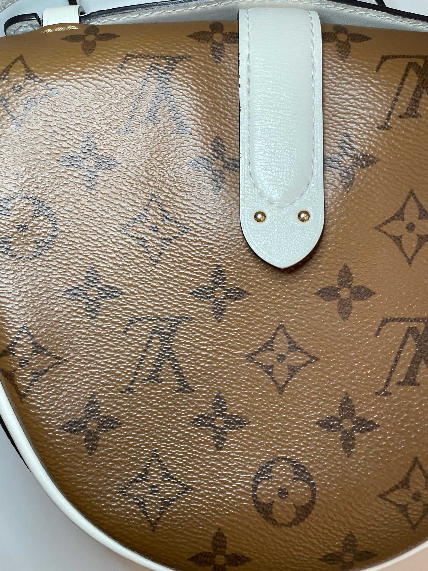 White/Brown Monogram  Louis Vuitton Crossbody Chantilly Lock 2018 VGUC, W CoA