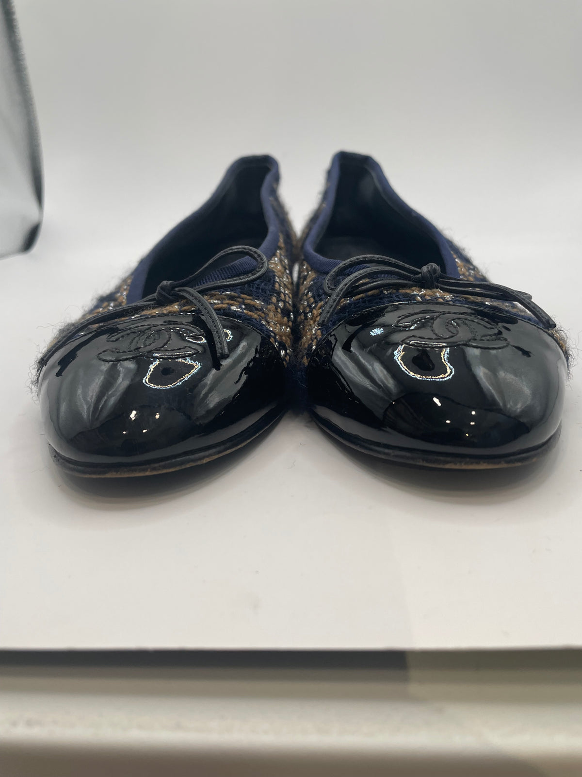 Navy Tweed Chanel Flats  CC cap toe- with dust bag, Condition VG, 39/8.5