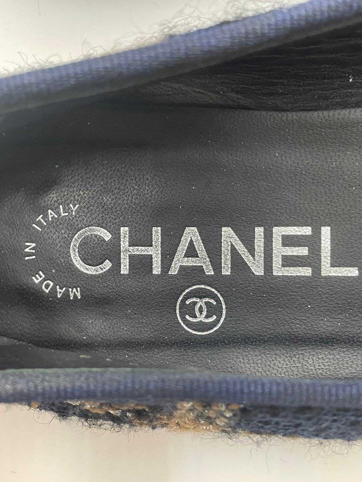 Navy Tweed Chanel Flats  CC cap toe- with dust bag, Condition VG, 39/8.5