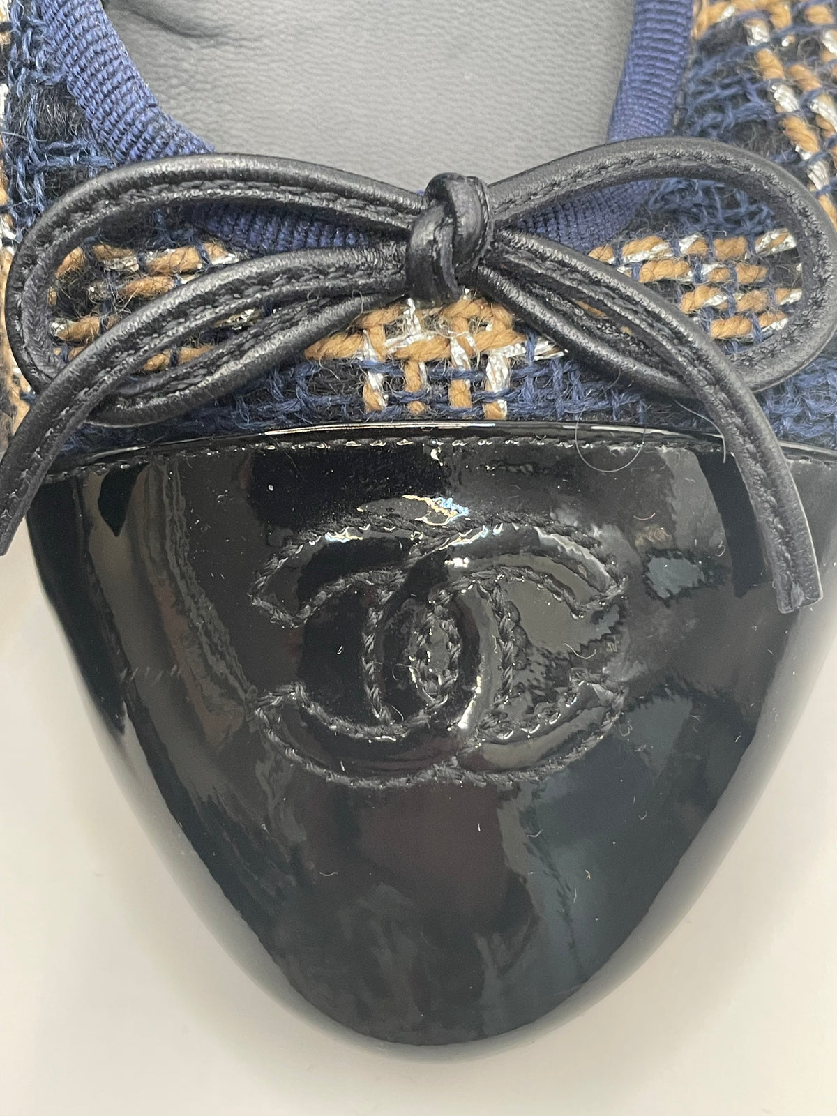 Navy Tweed Chanel Flats  CC cap toe- with dust bag, Condition VG, 39/8.5