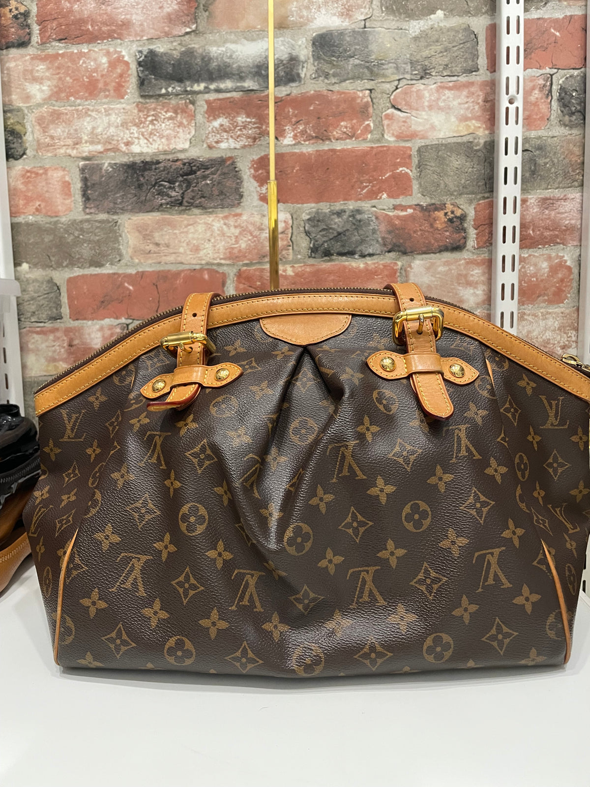 Signature Monogram  Louis Vuitton Handbag Tivoli, France 2015- NO BOX OR DUSTER- VGUC, GM