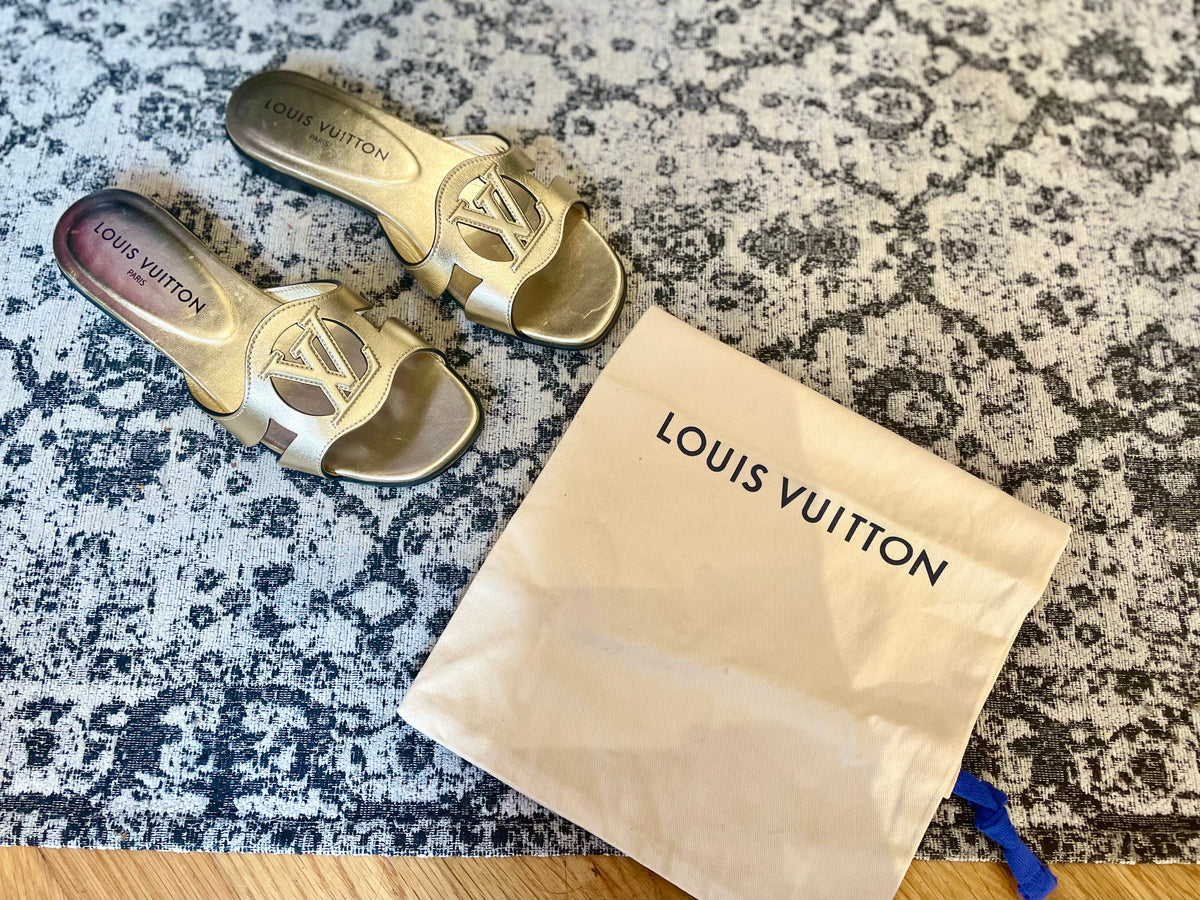 Gold Louis Vuitton Sandal , 6.5
