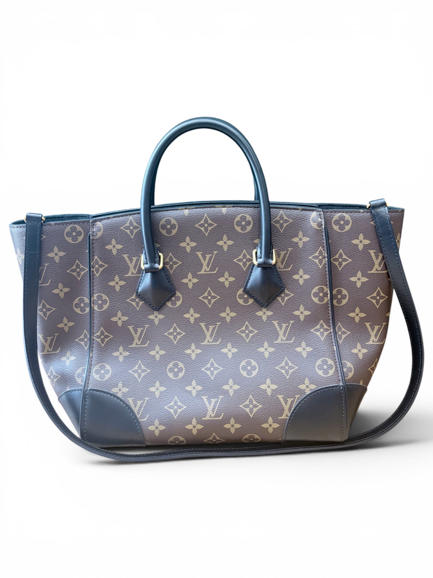 Signature Monogram Louis Vuitton Handbag Phenix MM 2016 MSRP $2440- Excellent condition