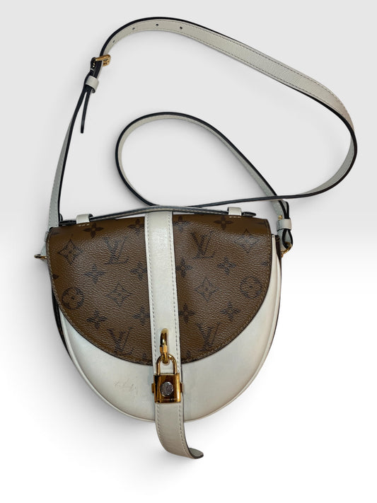 White/Brown Monogram  Louis Vuitton Crossbody Chantilly Lock 2018 VGUC, W CoA