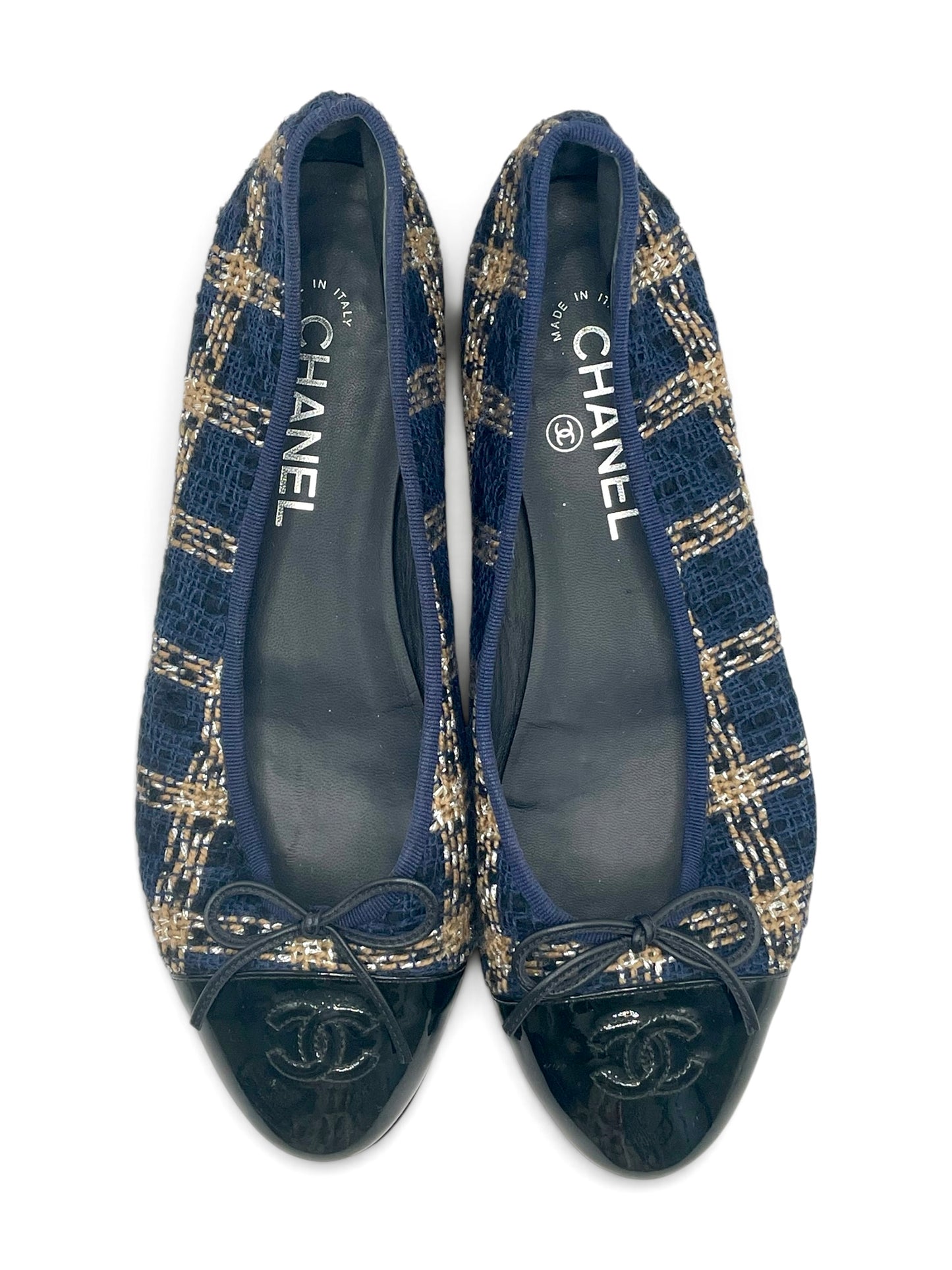 Navy Tweed Chanel Flats  CC cap toe- with dust bag, Condition VG, 39/8.5